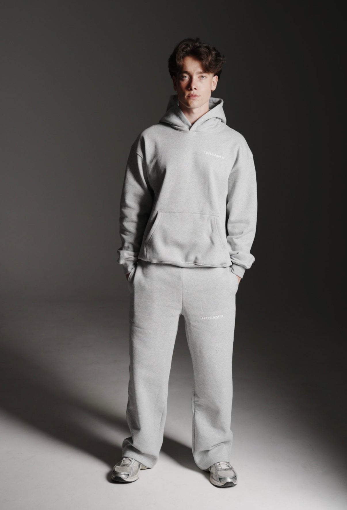 DREAM‘S GREY TRACKPANTS